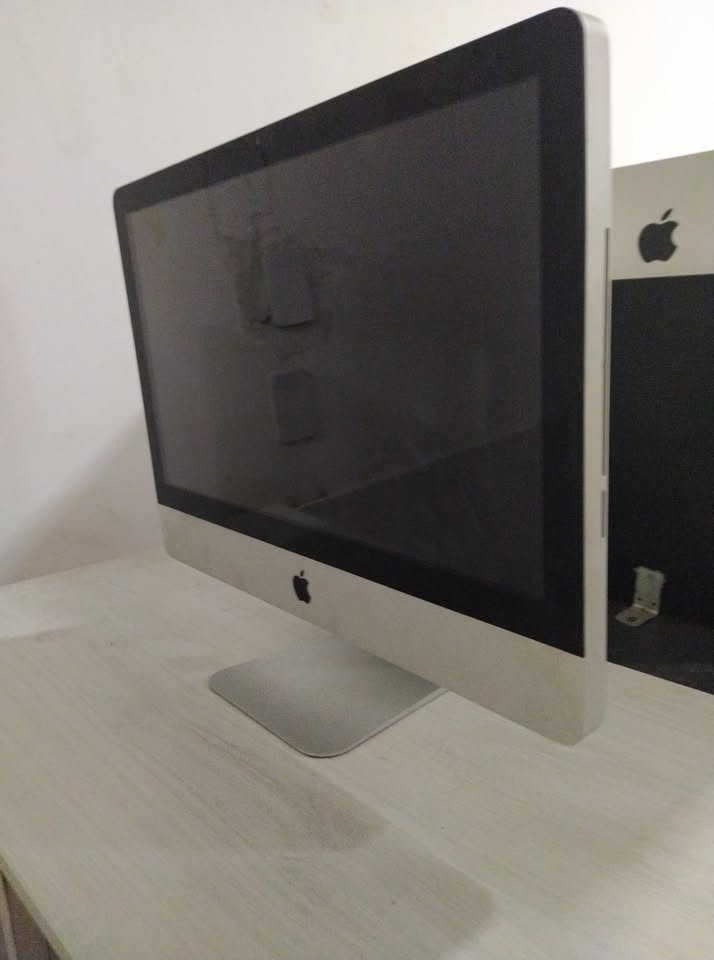iMac 21.5" Apple Mid 2011 - 6 (Core i5 / 16GB / SSD)
